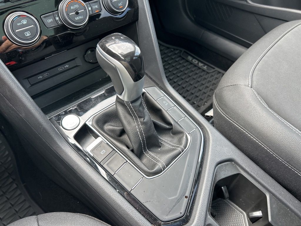 2024 Volkswagen Taos SE photo 31