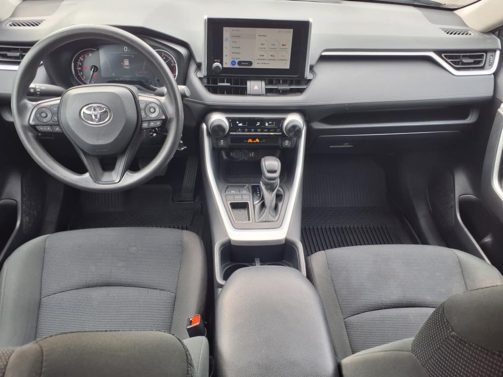 2024 Toyota RAV4 LE photo 18