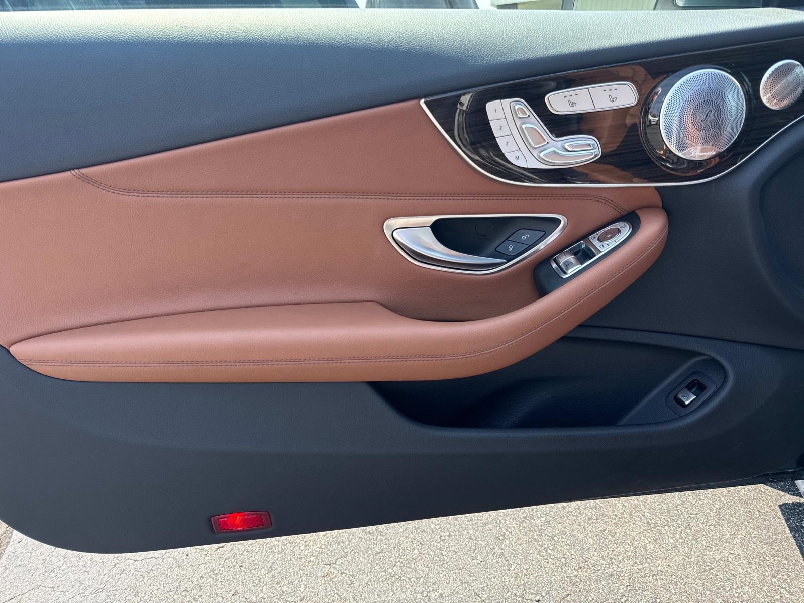 2018 Mercedes Benz C 300 photo 11