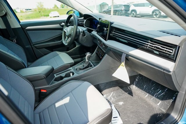 2025 Volkswagen Jetta 1.5T SE photo 30