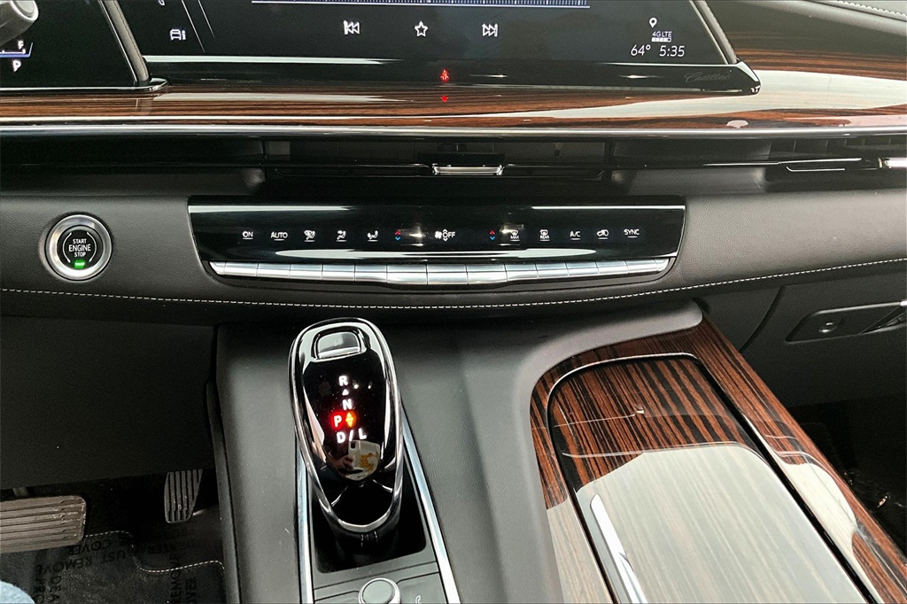 2023 Cadillac Escalade Premium Luxury photo 31