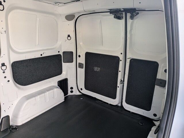 2020 Nissan NV200 SV photo 13