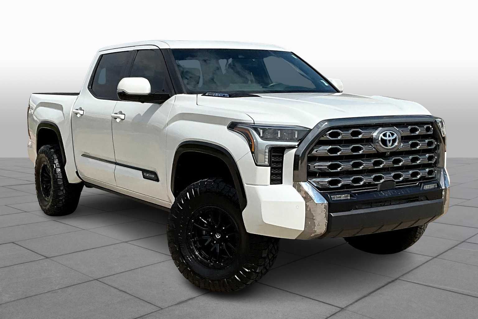 2024 Toyota Tundra Platinum photo 2