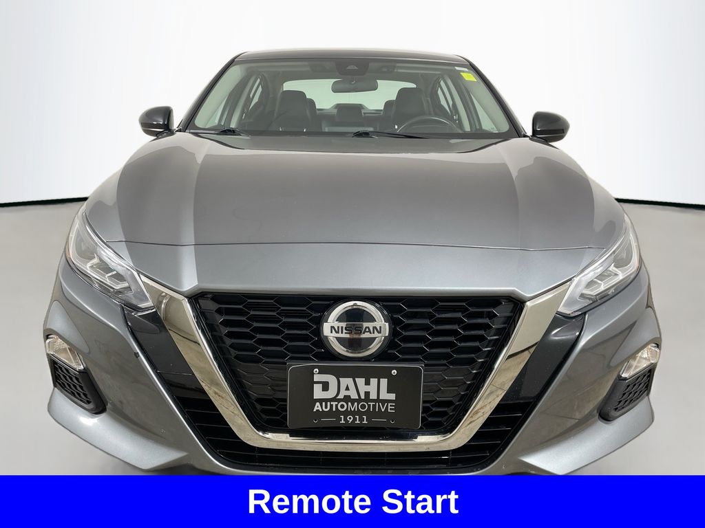 2022 Nissan Altima 2.5 SR photo 2