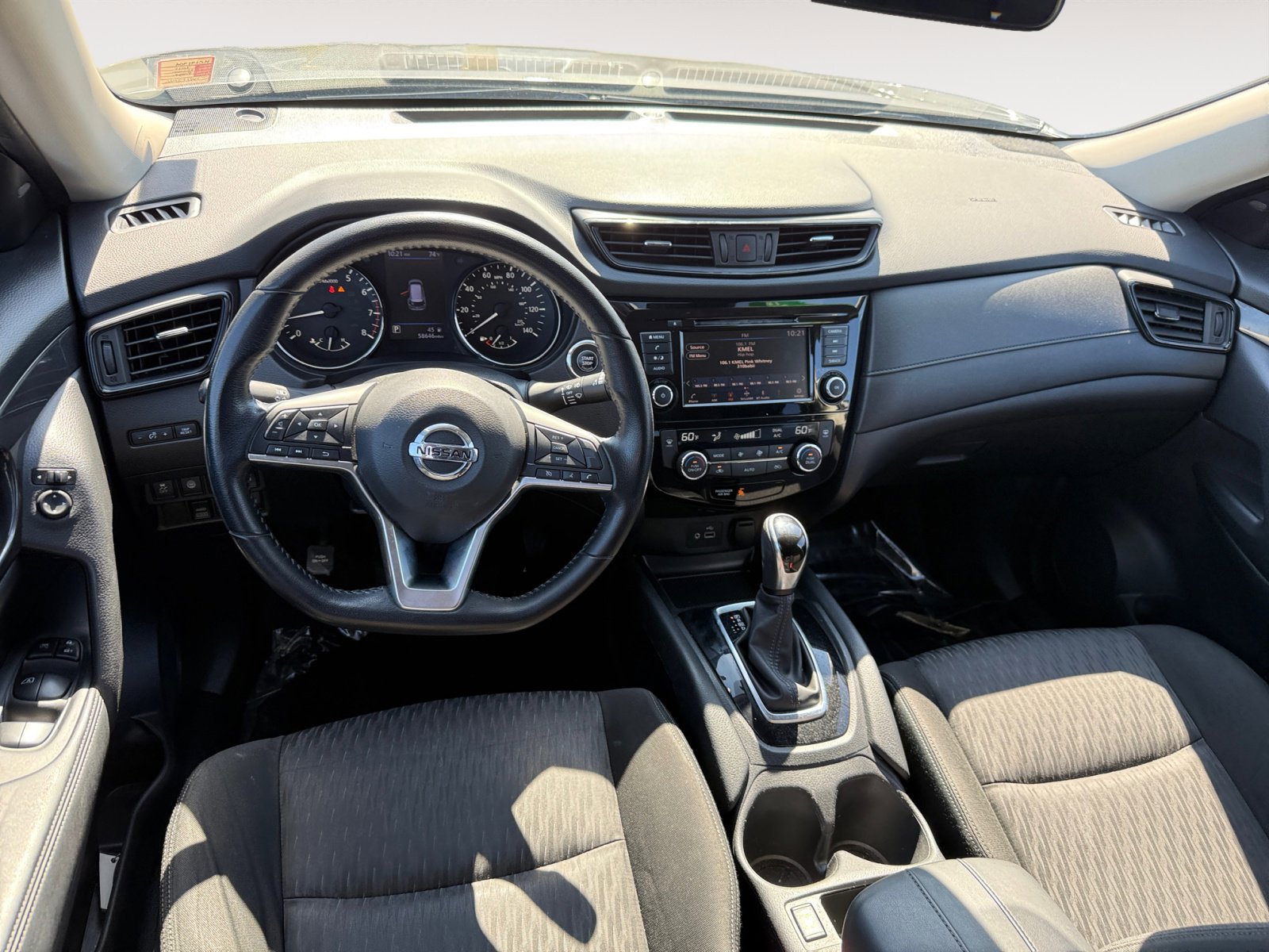 2020 Nissan Rogue SV photo 14