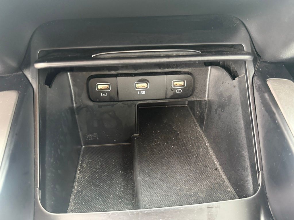 2022 Kia Sorento LX photo 15