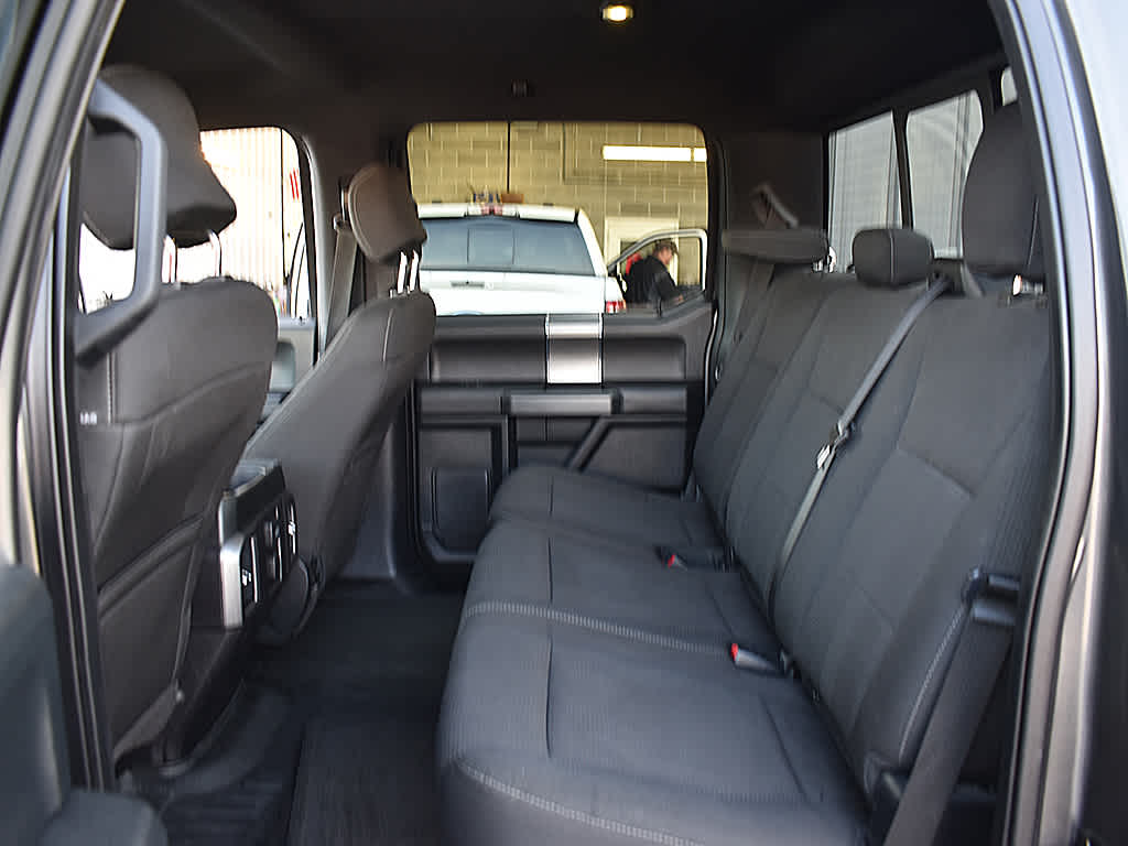 2015 Ford F-150 XLT photo 6