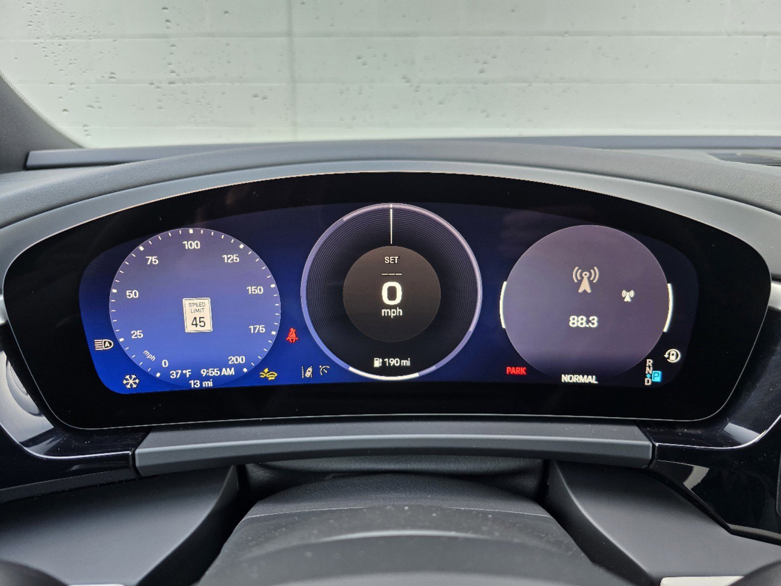 2025 Porsche Macan Electric photo 19
