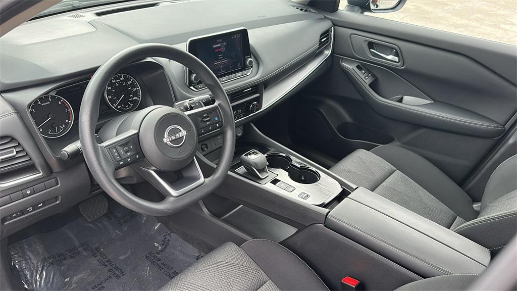 2024 Nissan Rogue SV photo 8