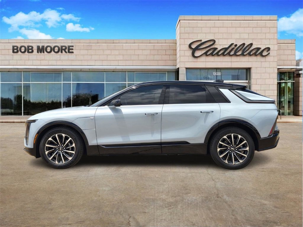 2025 Cadillac Lyriq Sport photo 4