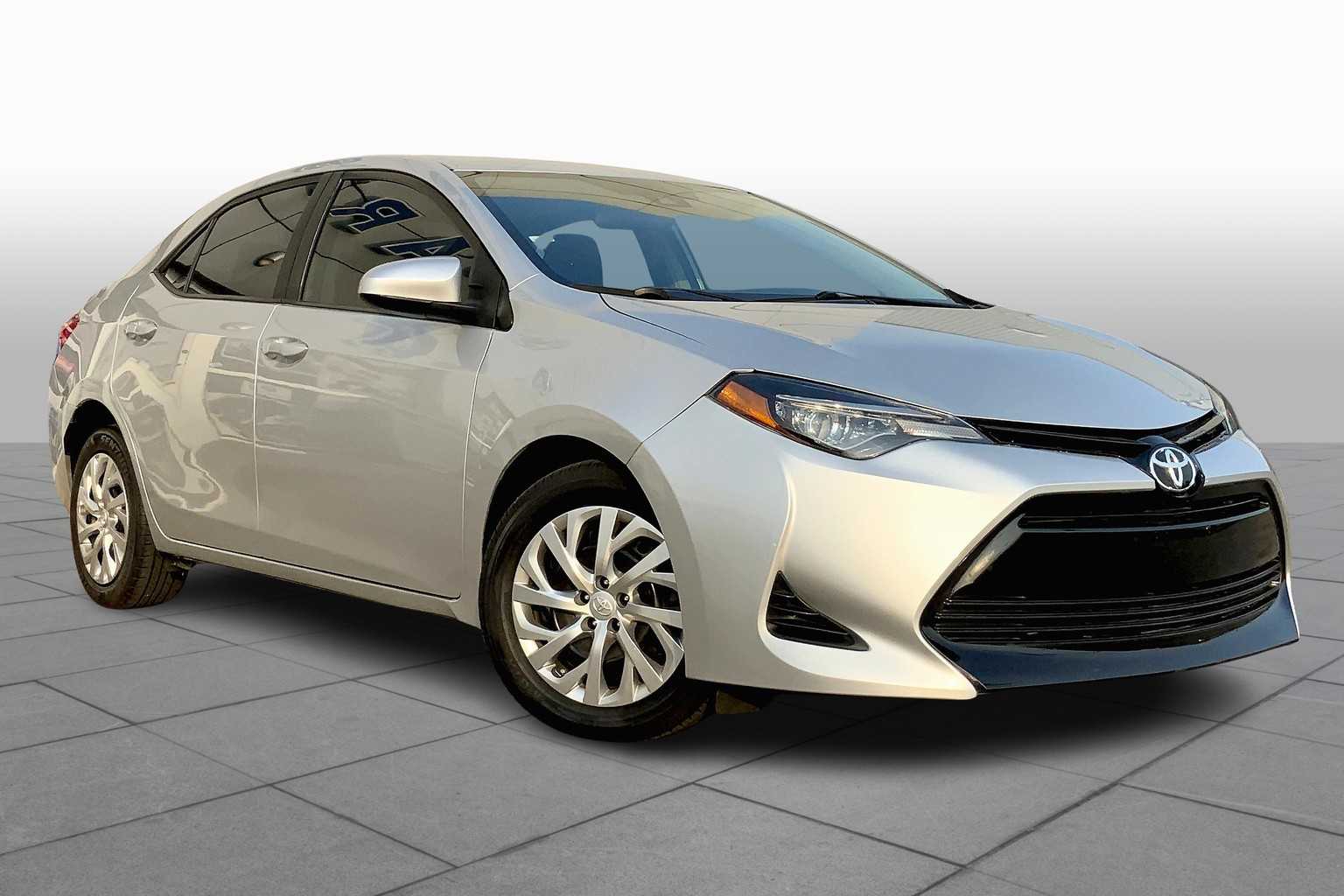 2019 Toyota Corolla LE photo 2
