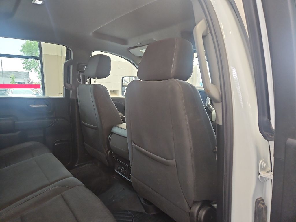 2023 Chevrolet Silverado 2500HD LT photo 16