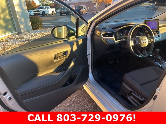 2025 Toyota Corolla LE photo 4