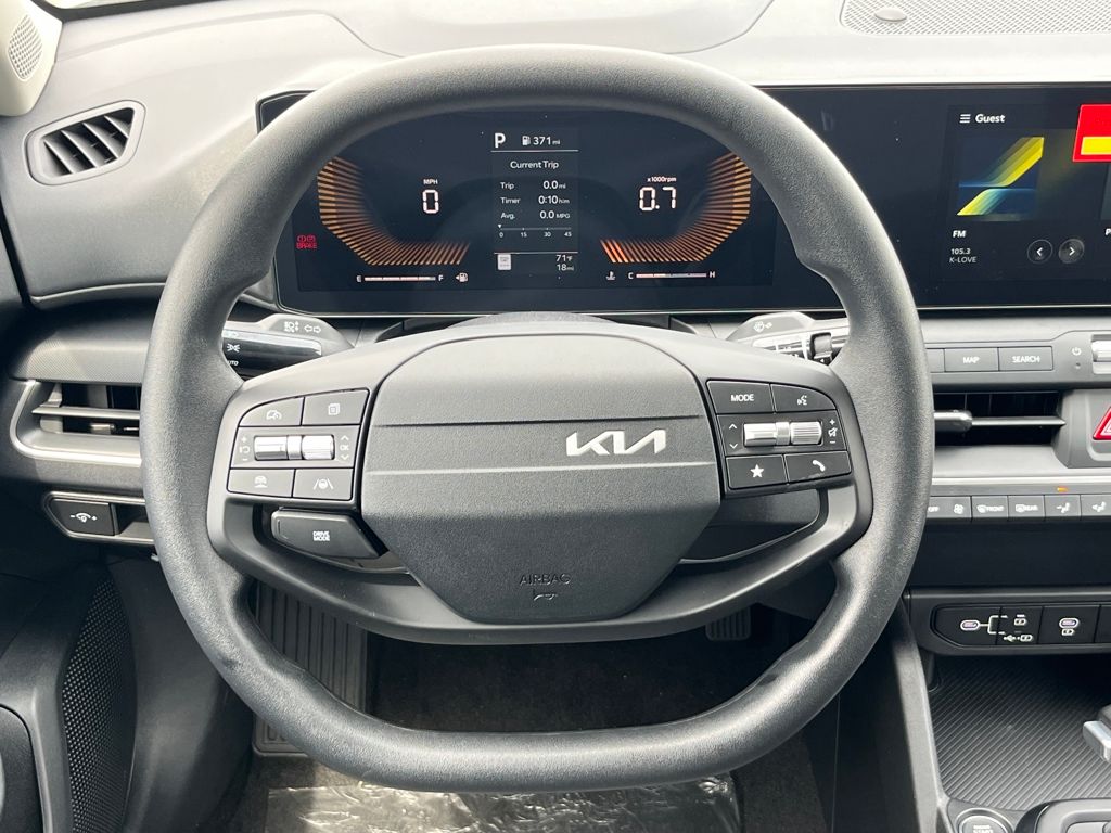 2025 Kia K4 LXS photo 19