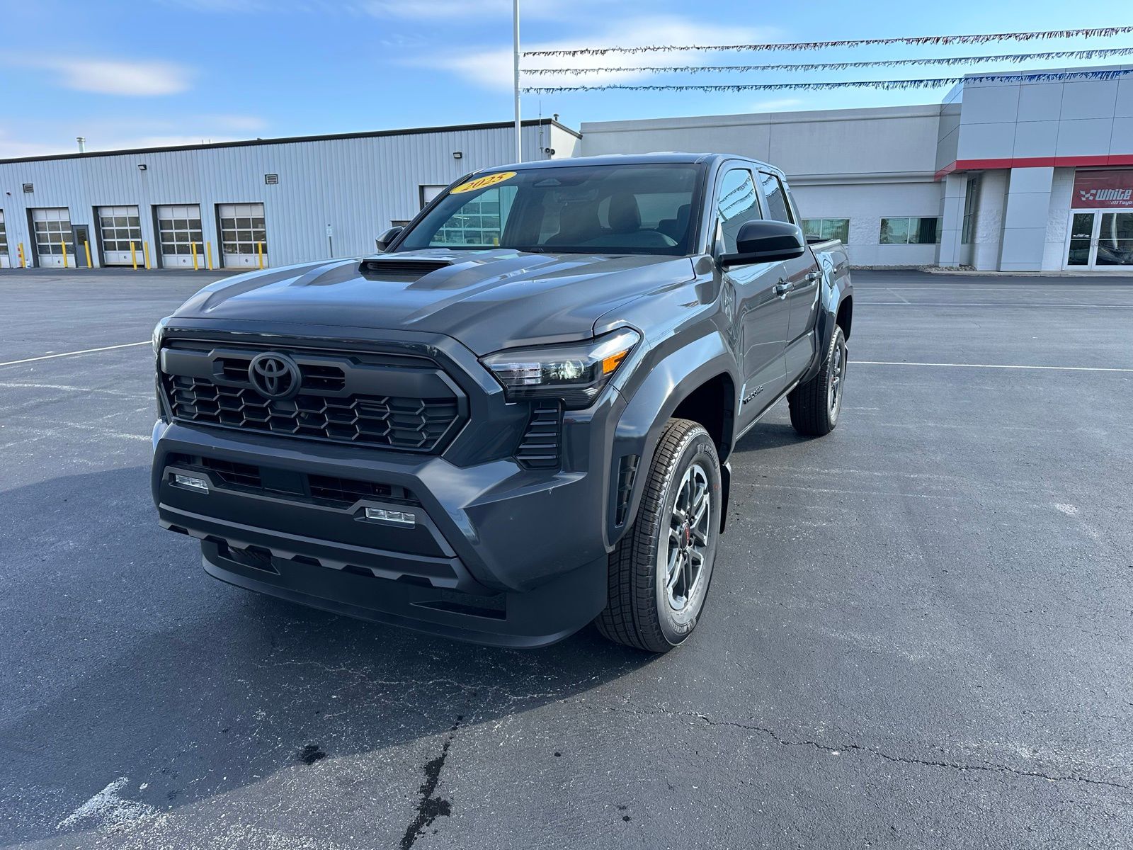 2025 Toyota Tacoma TRD Sport's photo