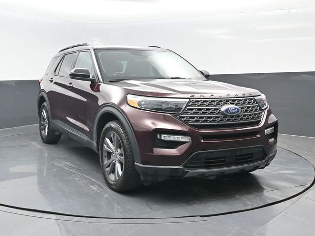 2022 Ford Explorer XLT photo 2