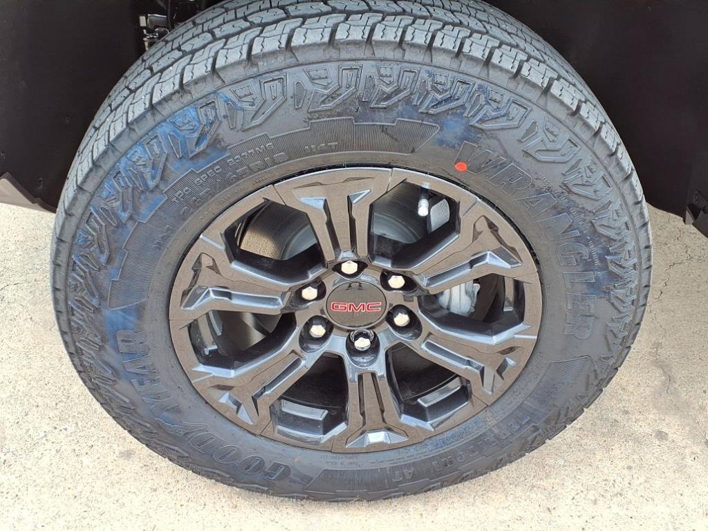 New 2025 Sterling Metallic GMC Elevation image 9