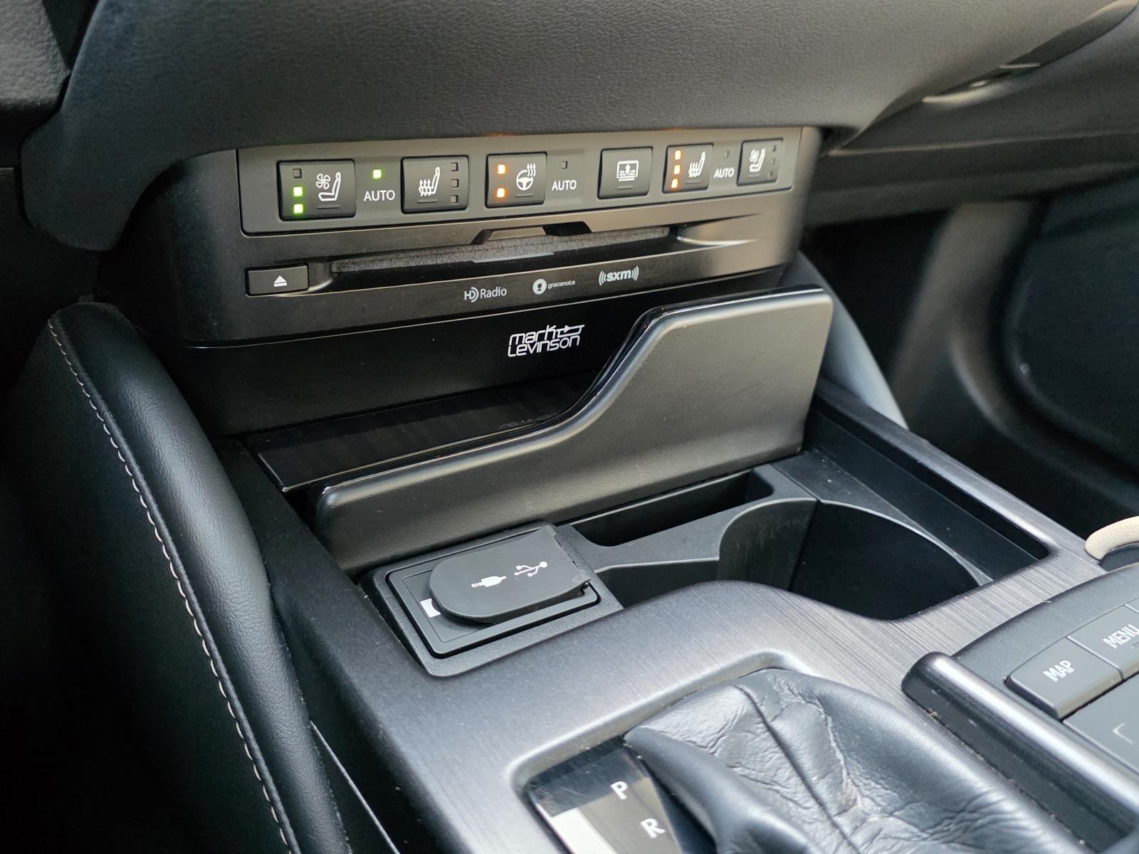 2020 Lexus ES 350 Ultra Luxury photo 21