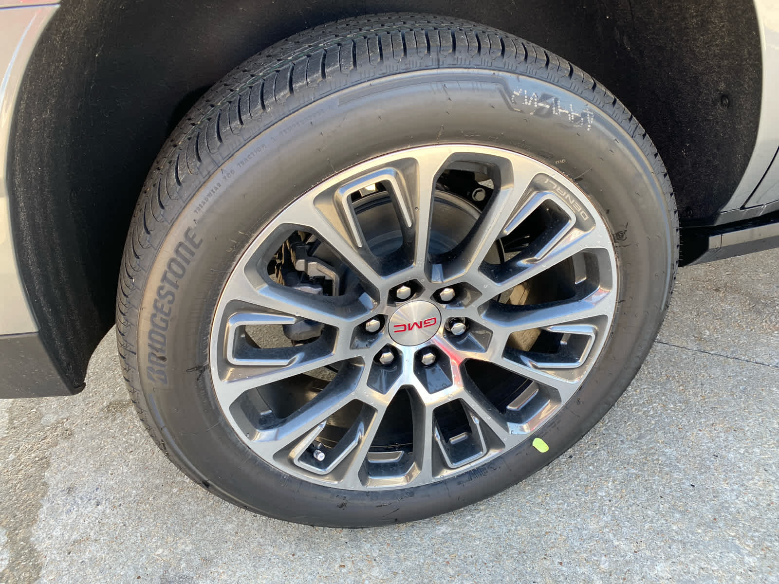 2025 Gmc Yukon Denali photo 33