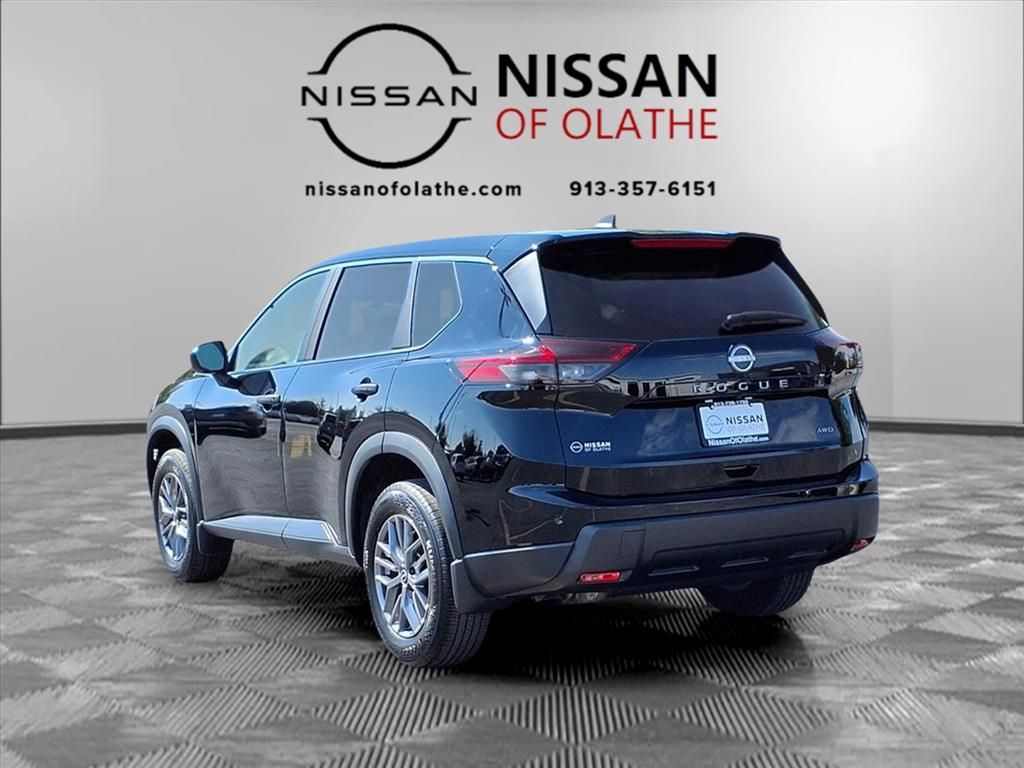 2025 Nissan Rogue S photo 3