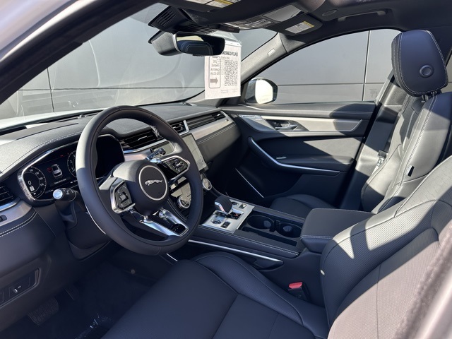 2026 Jaguar F-PACE P250 R-Dynamic S photo 22