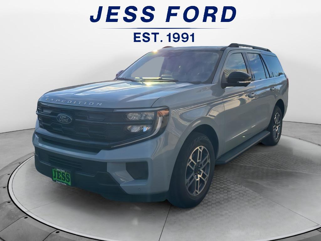 2025 Ford Expedition Active's photo