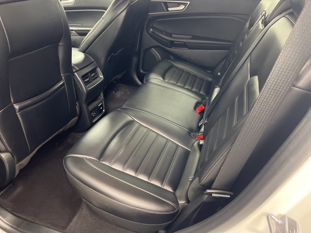 2022 Ford Edge SEL photo 11