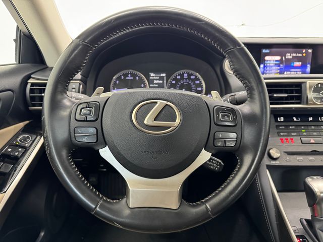 2019 Lexus IS 300 photo 24