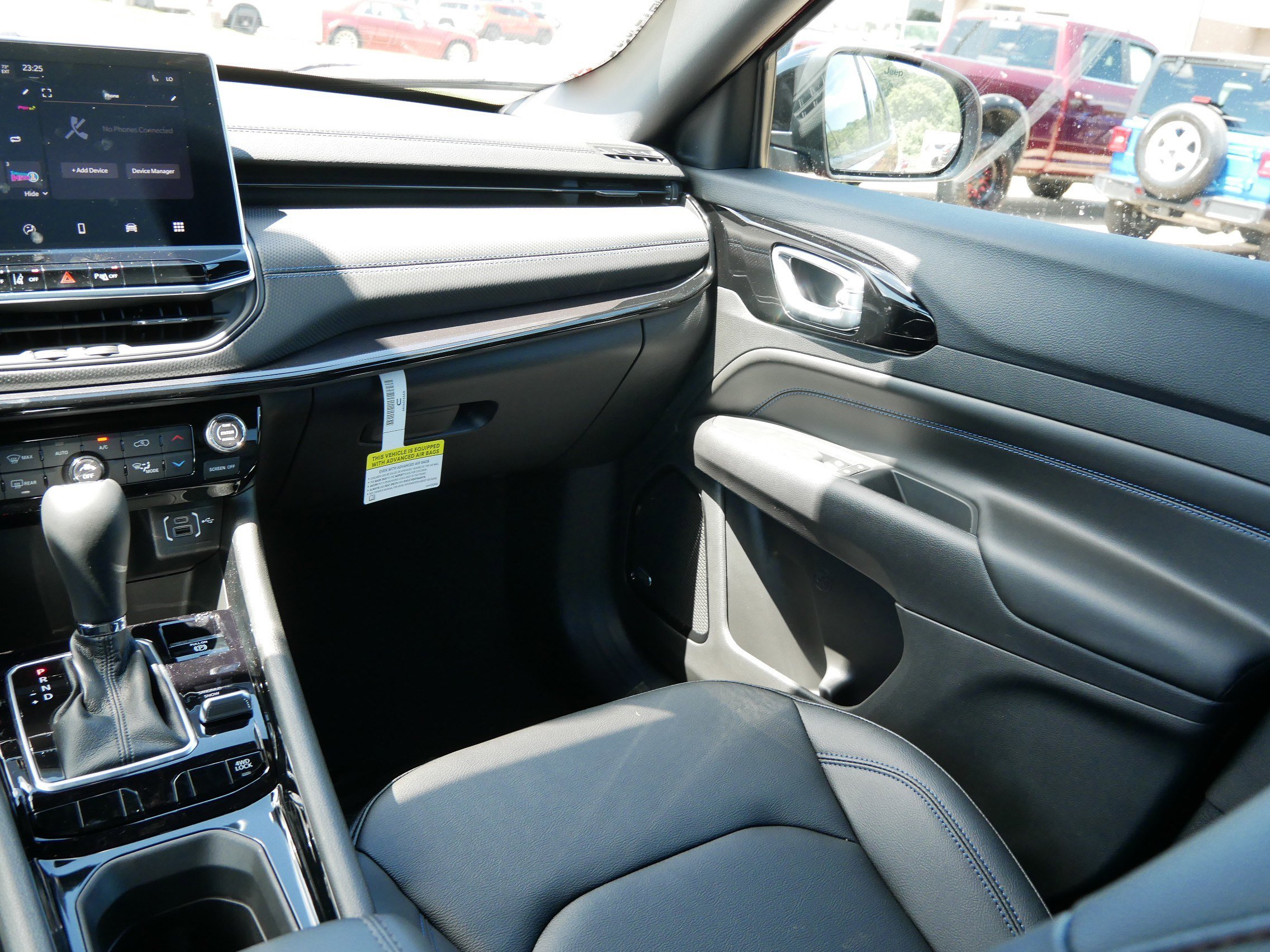2025 Jeep Compass Limited photo 11