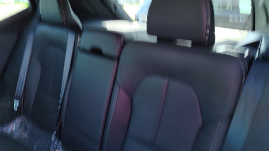 2026 Volvo XC40 Core photo 22