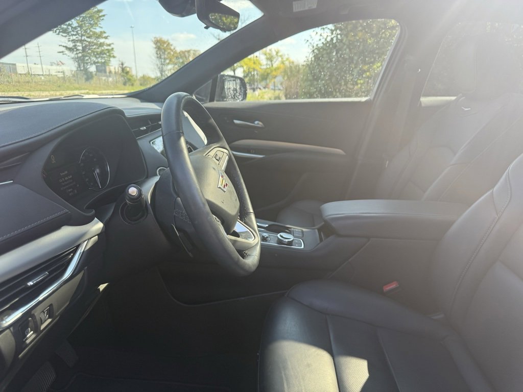 2022 Cadillac XT4 Premium Luxury photo 5