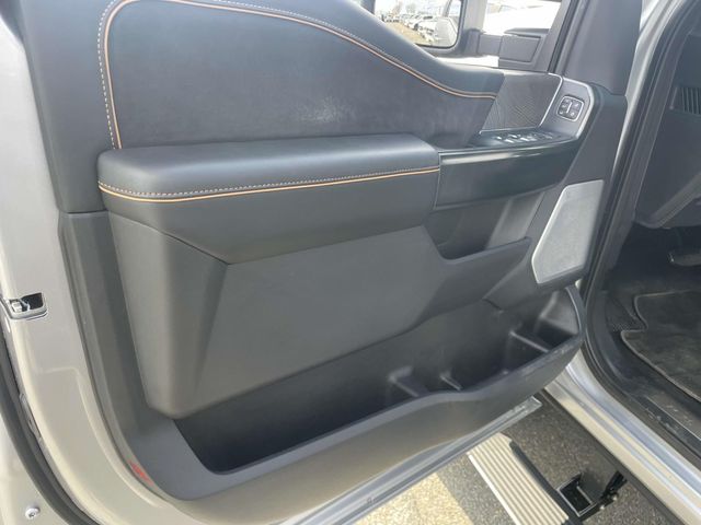 2024 Ford F-250 Platinum photo 16
