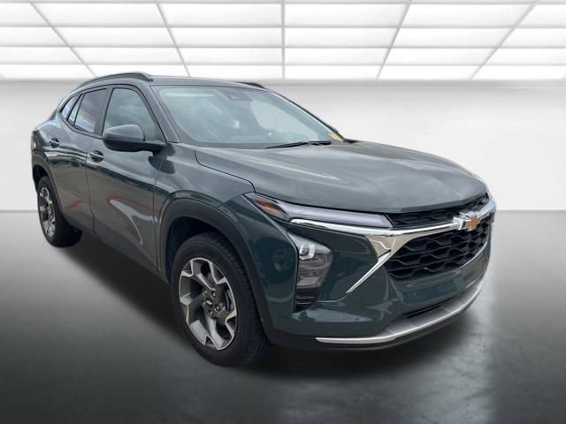 2025 Chevrolet Trax LT's photo