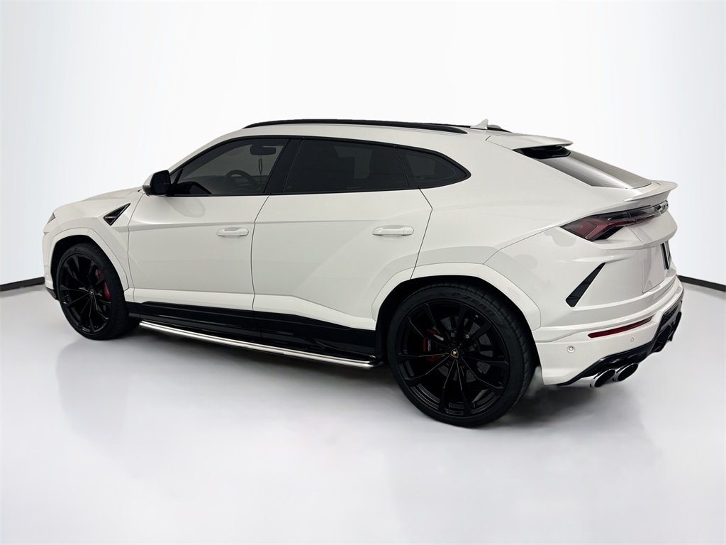 2019 Lamborghini Urus photo 6