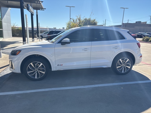2023 Audi Q5 Premium Plus's photo