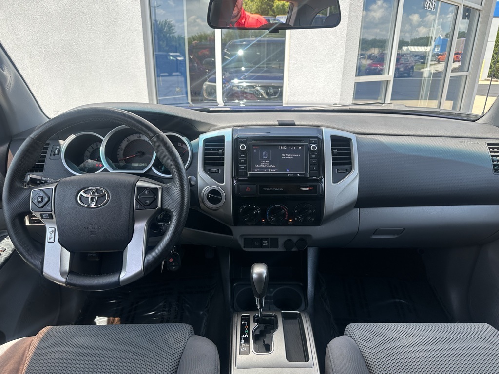 2015 Toyota Tacoma Base V6 photo 14