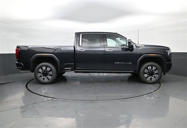 2026 Gmc Sierra 2500 HD Denali photo 2