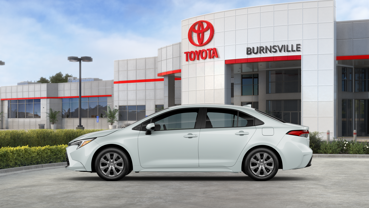 2025 Toyota Corolla XLE SE photo 2