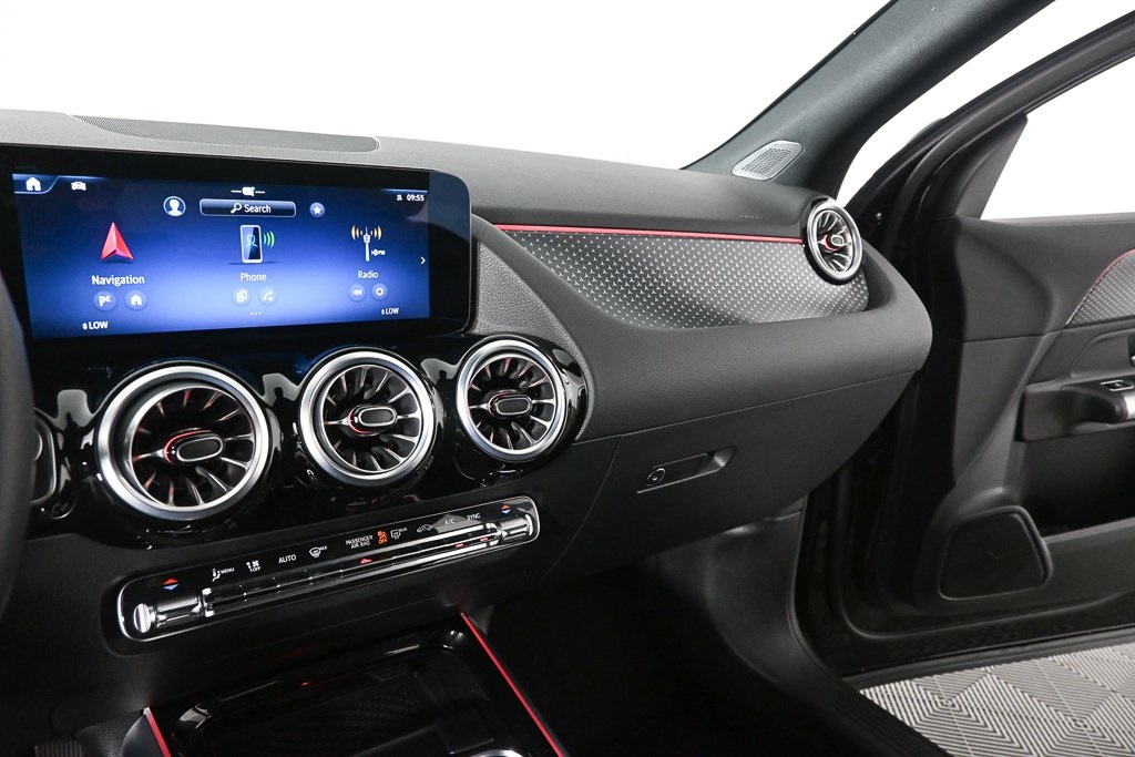 2025 Mercedes Benz GLA 250 photo 11