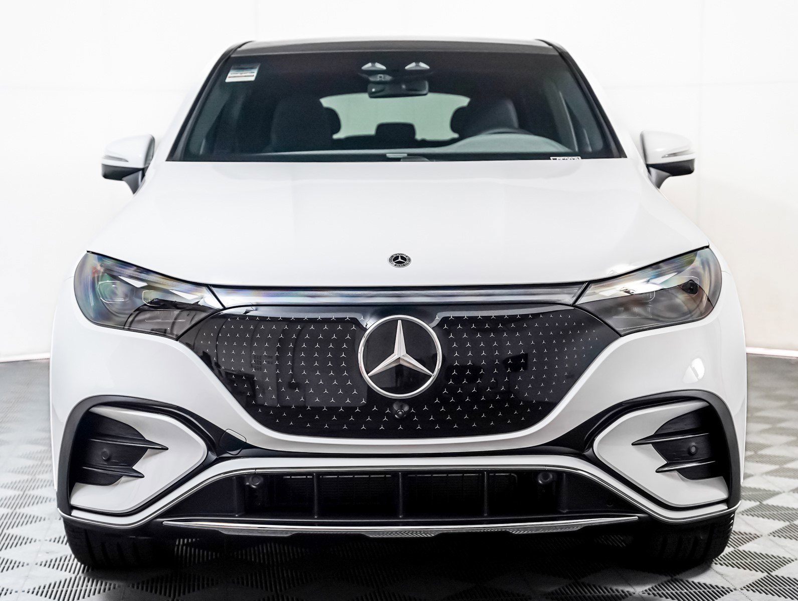 2026 Mercedes Benz EQE SUV 350 photo 3