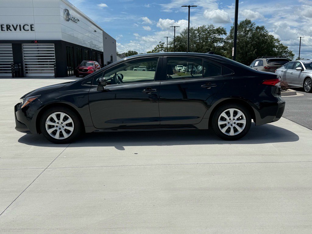 2022 Toyota Corolla LE photo 8