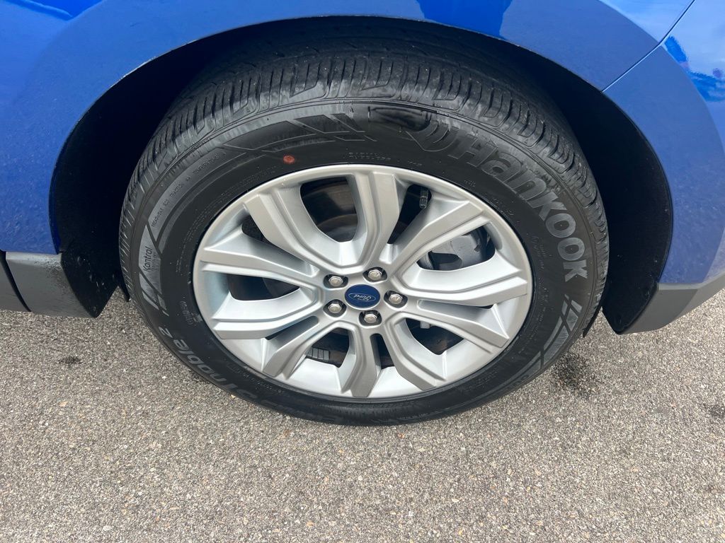 2022 Ford Edge Titanium photo 42