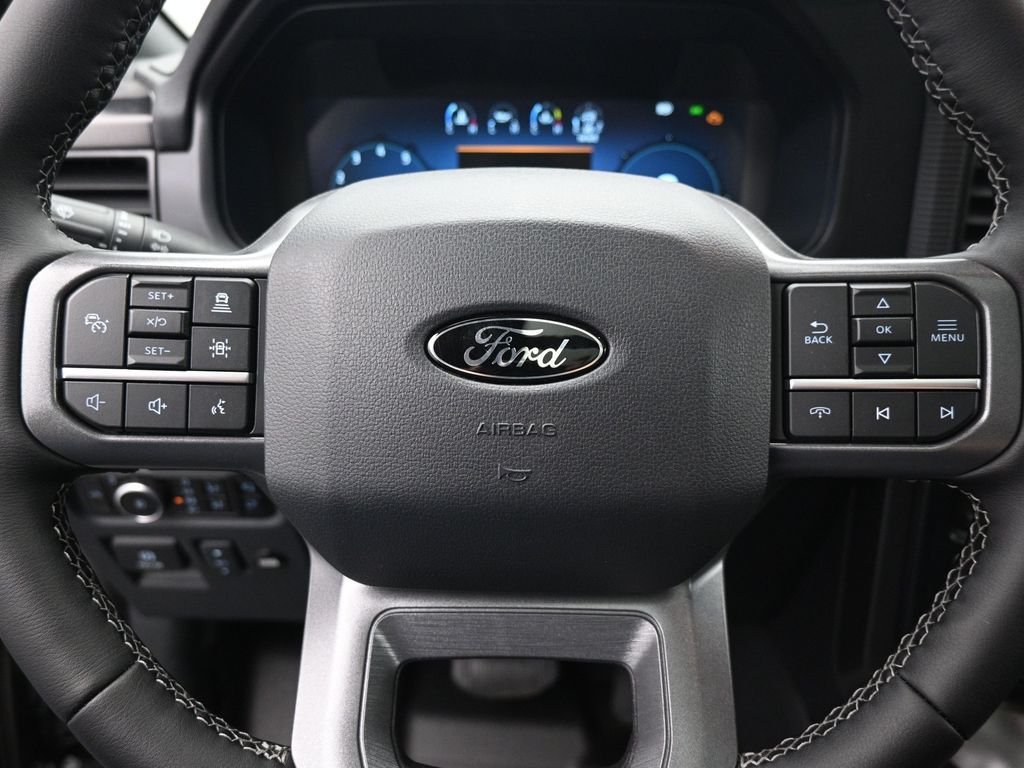 2025 Ford F-150 Lariat photo 11