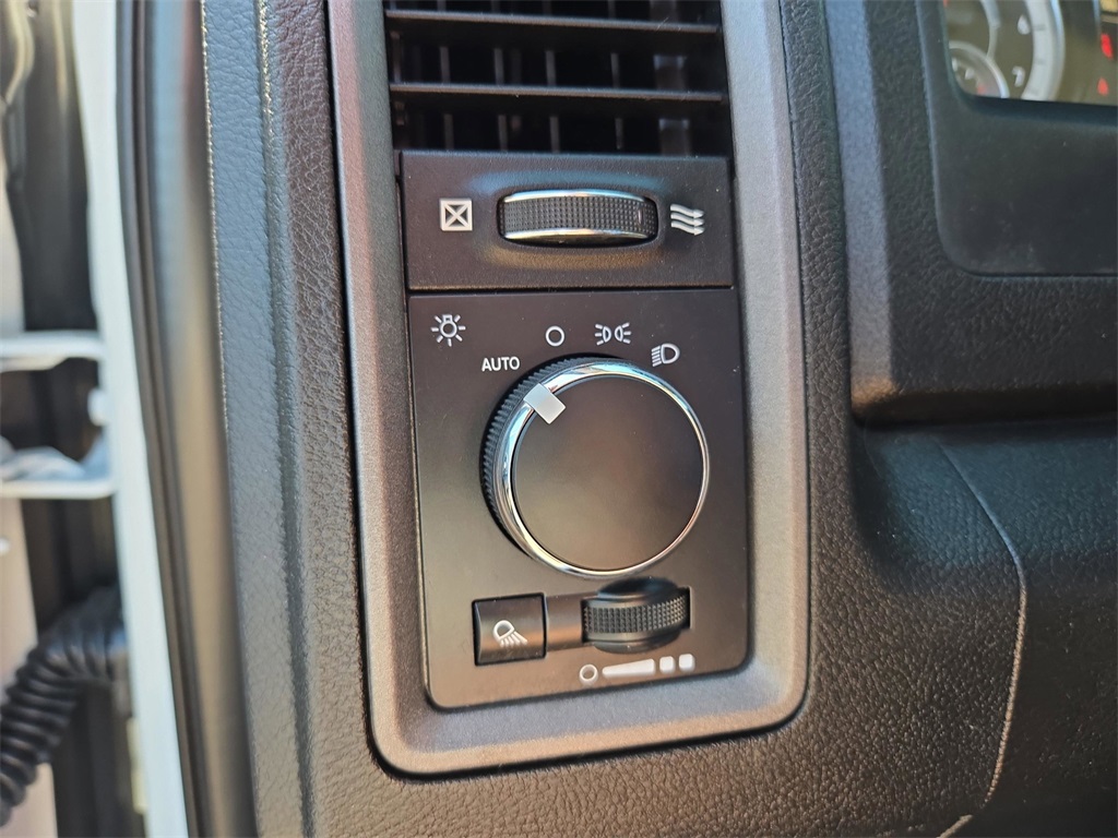 2022 Ram 1500 Classic Tradesman photo 13