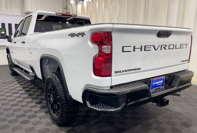 2025 Chevrolet Silverado 2500HD Custom photo 4