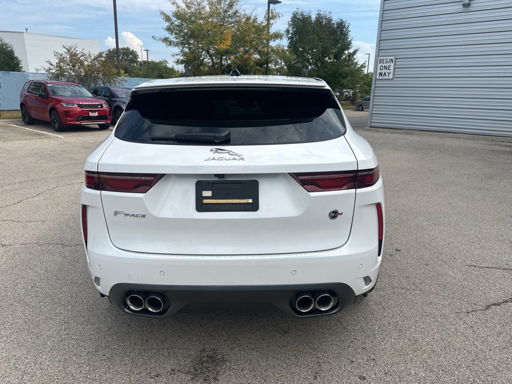 2023 Jaguar F-PACE SVR photo 12