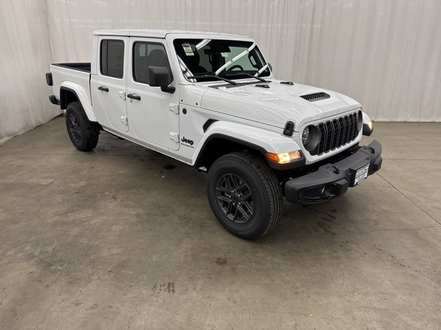 2025 Jeep Gladiator Sport S's photo