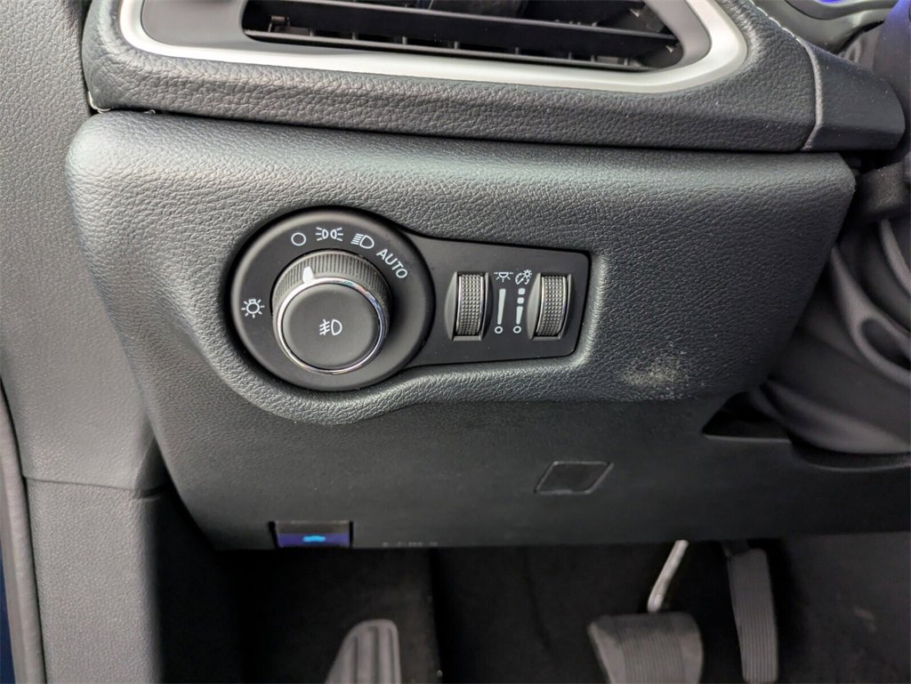 2025 Chrysler Pacifica photo 24