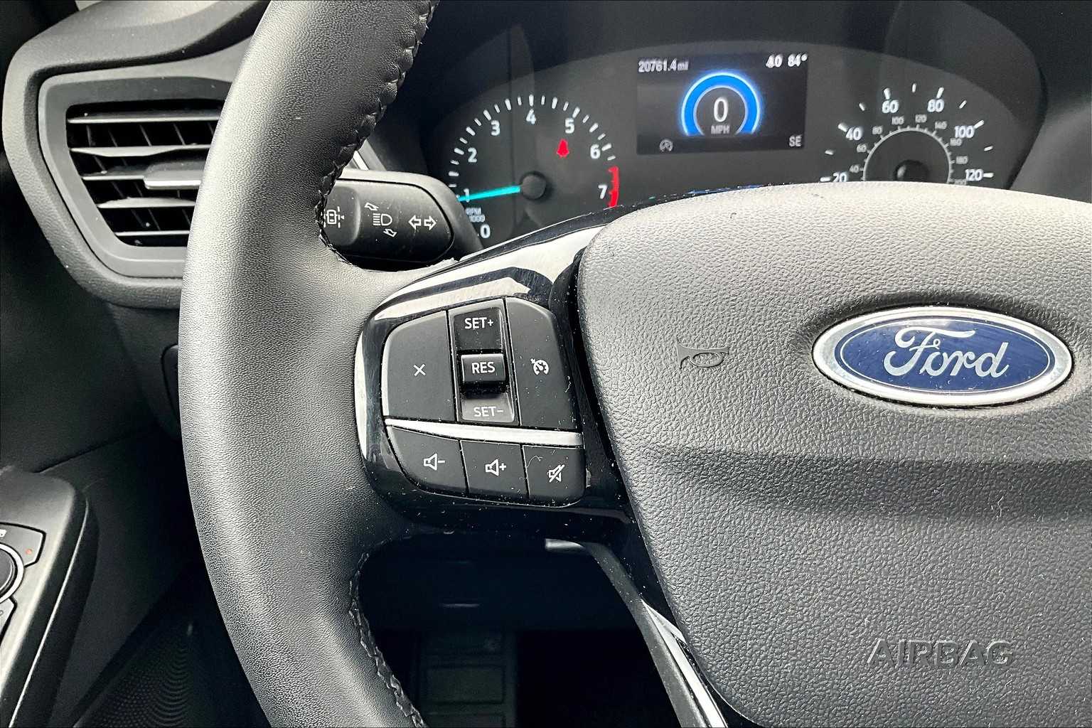 2022 Ford Escape SE photo 22
