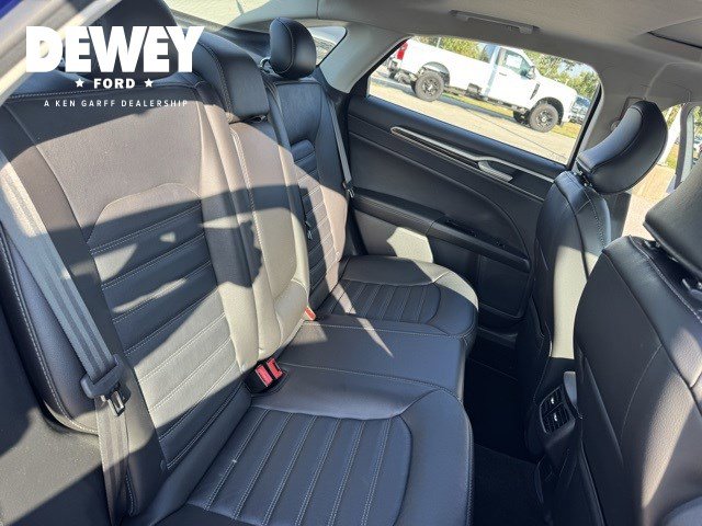 2016 Ford Fusion SE photo 29
